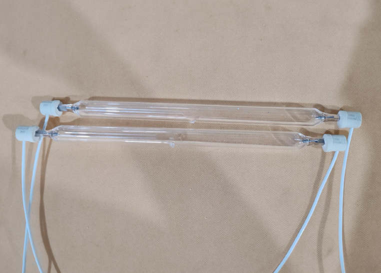 Cleaning UV lamp quartz sleeve